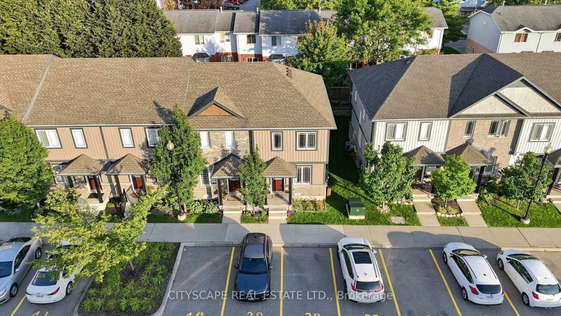 37 - 350 Dundas Street S