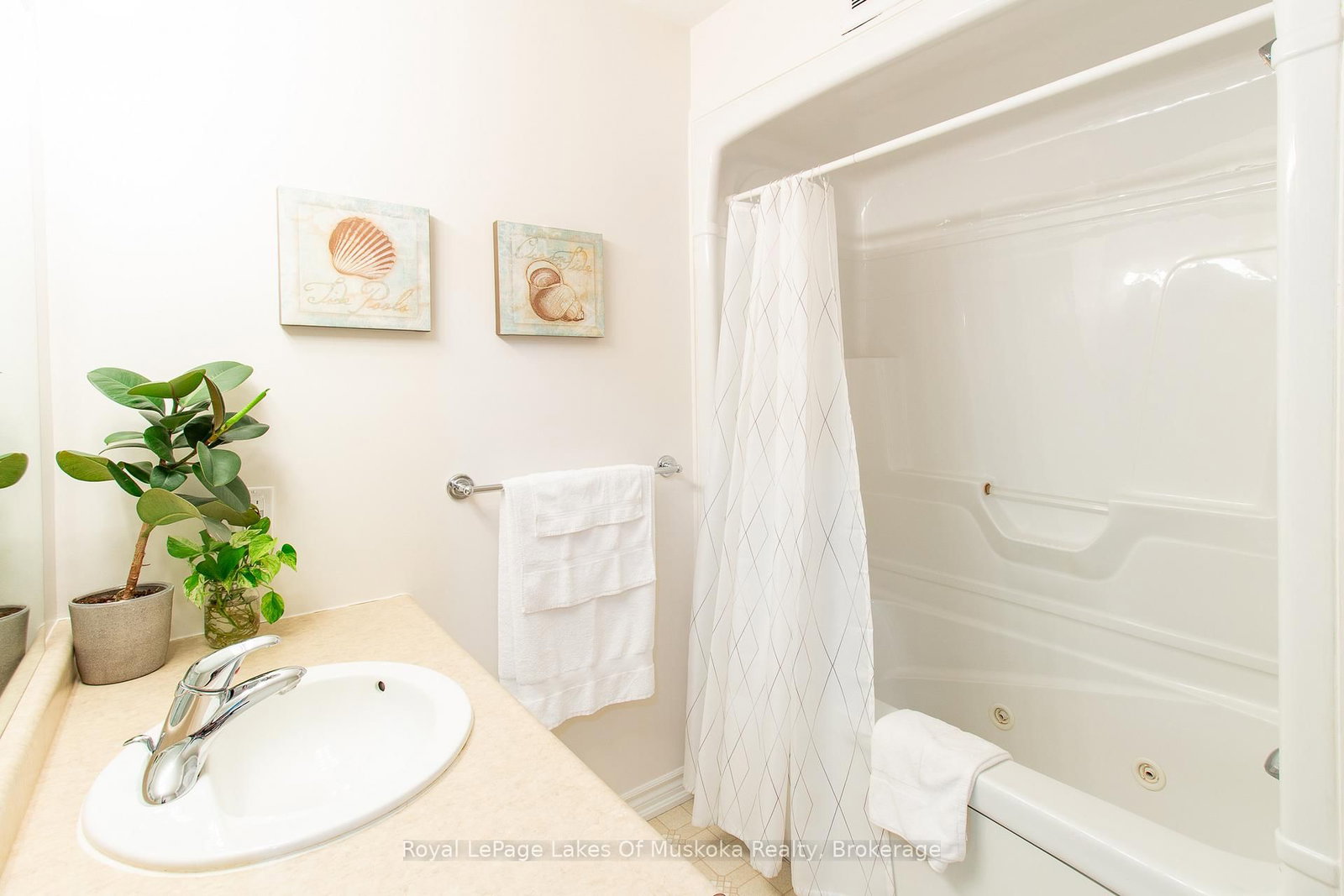 24 Ontario Street • #110 • Bracebridge, ON photo 21