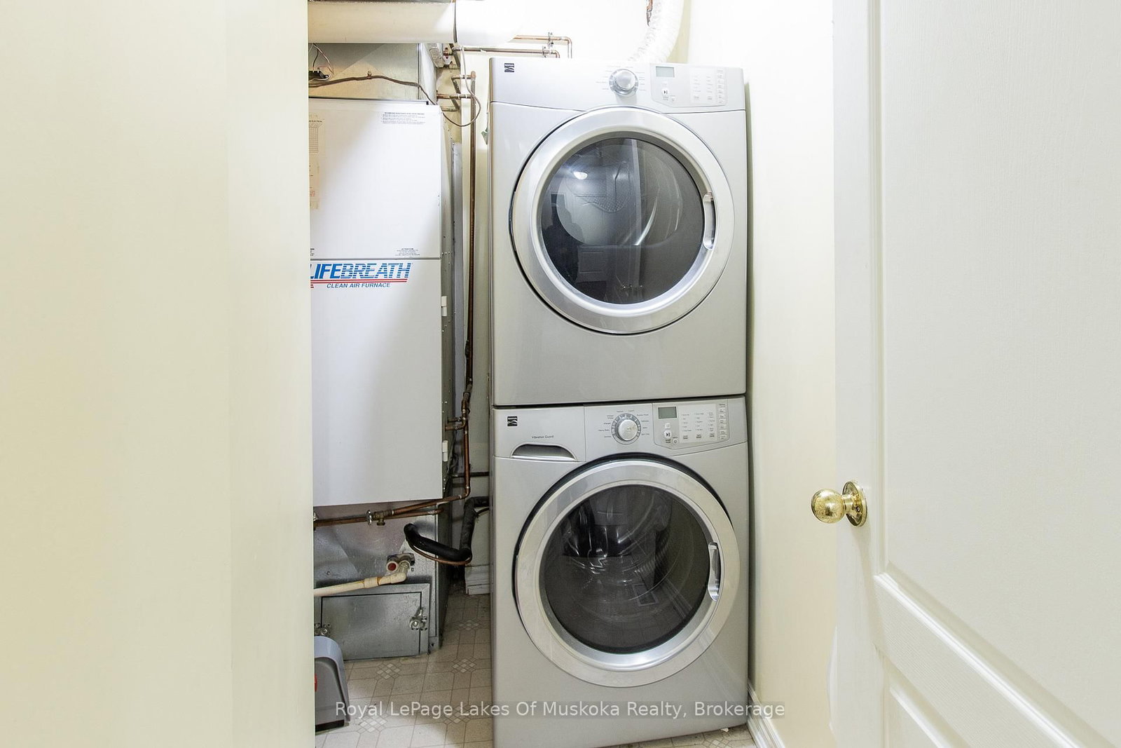 24 Ontario Street • #110 • Bracebridge, ON photo 27