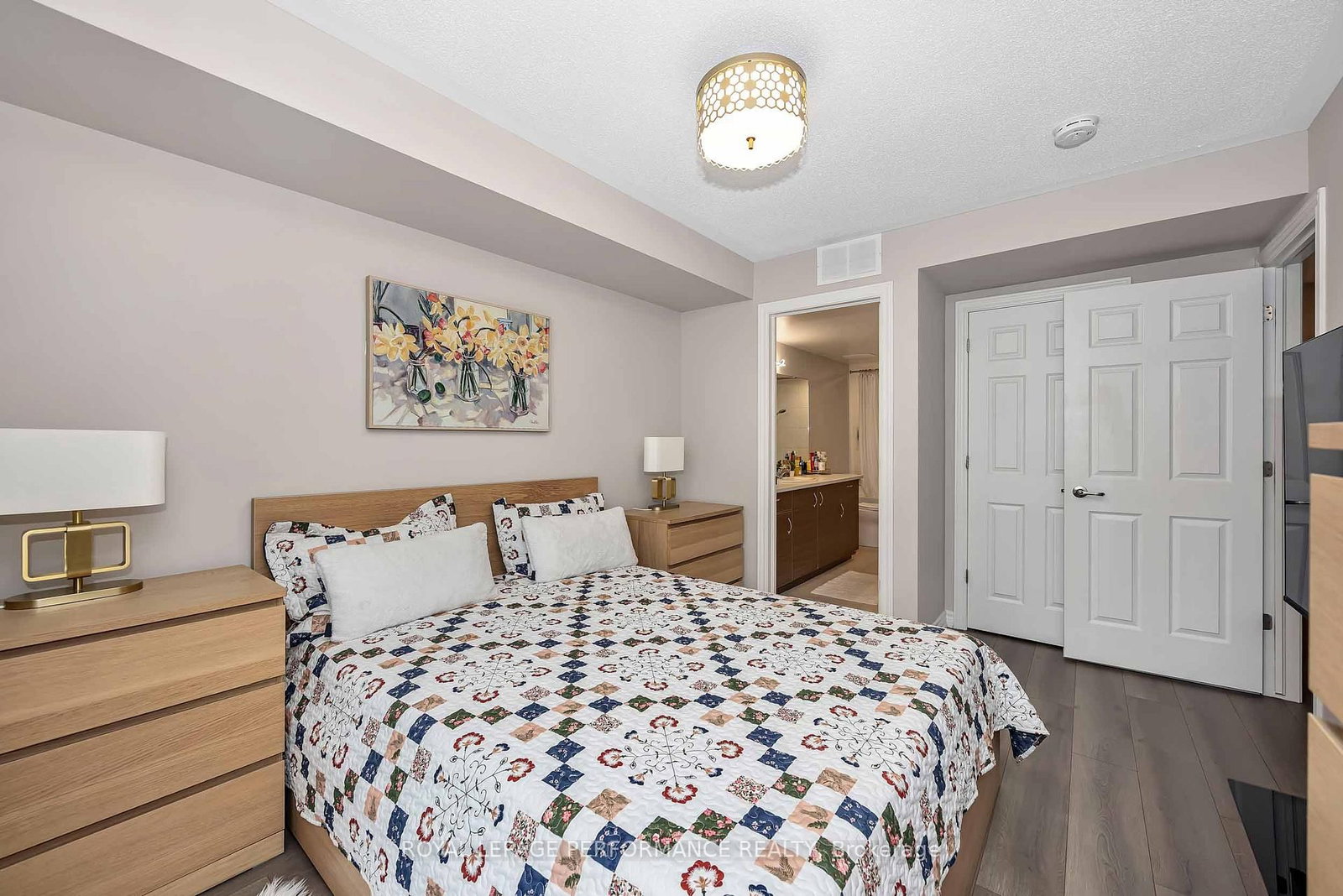 547 Ozawa Private • Ottawa, ON photo 15