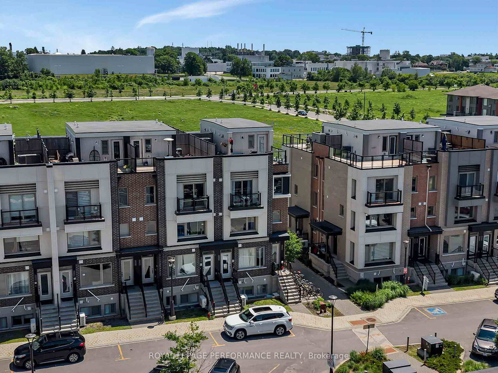 547 Ozawa Private • Ottawa, ON photo 25