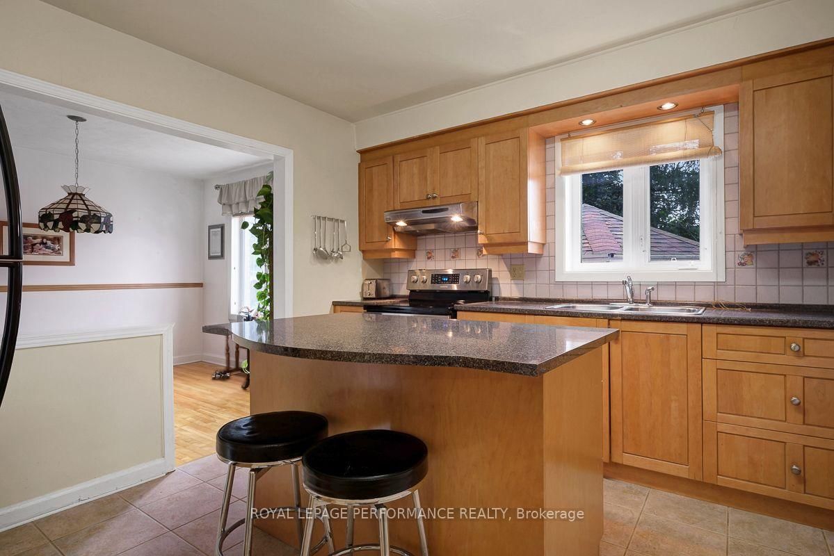 550 Wolffdale Crescent • Ottawa, ON photo 12