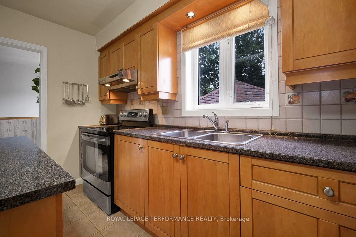 550 Wolffdale Crescent • Ottawa, ON photo 16
