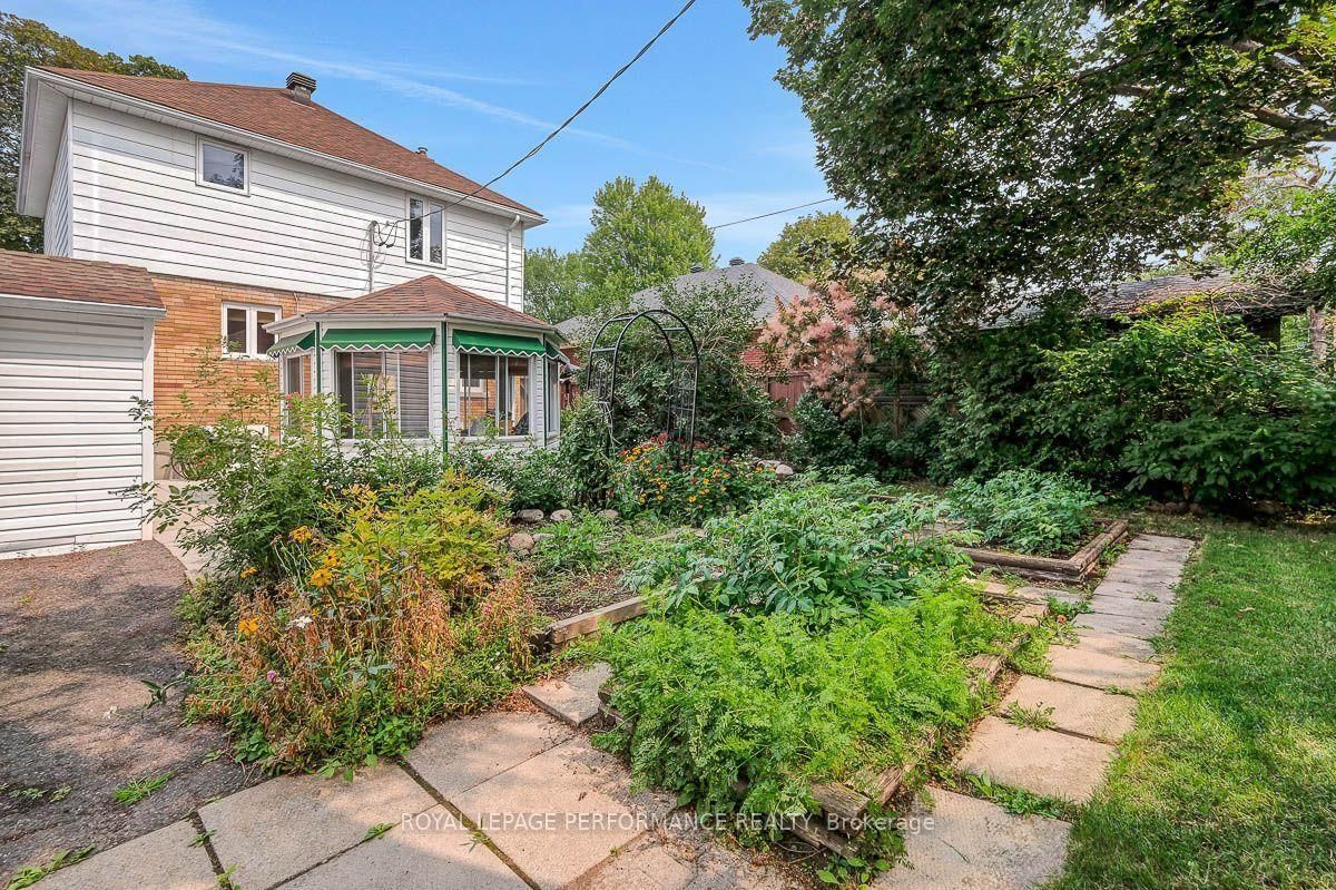 550 Wolffdale Crescent • Ottawa, ON photo 38