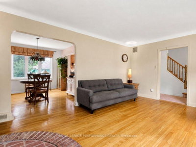 550 Wolffdale Crescent • Ottawa, ON photo 8