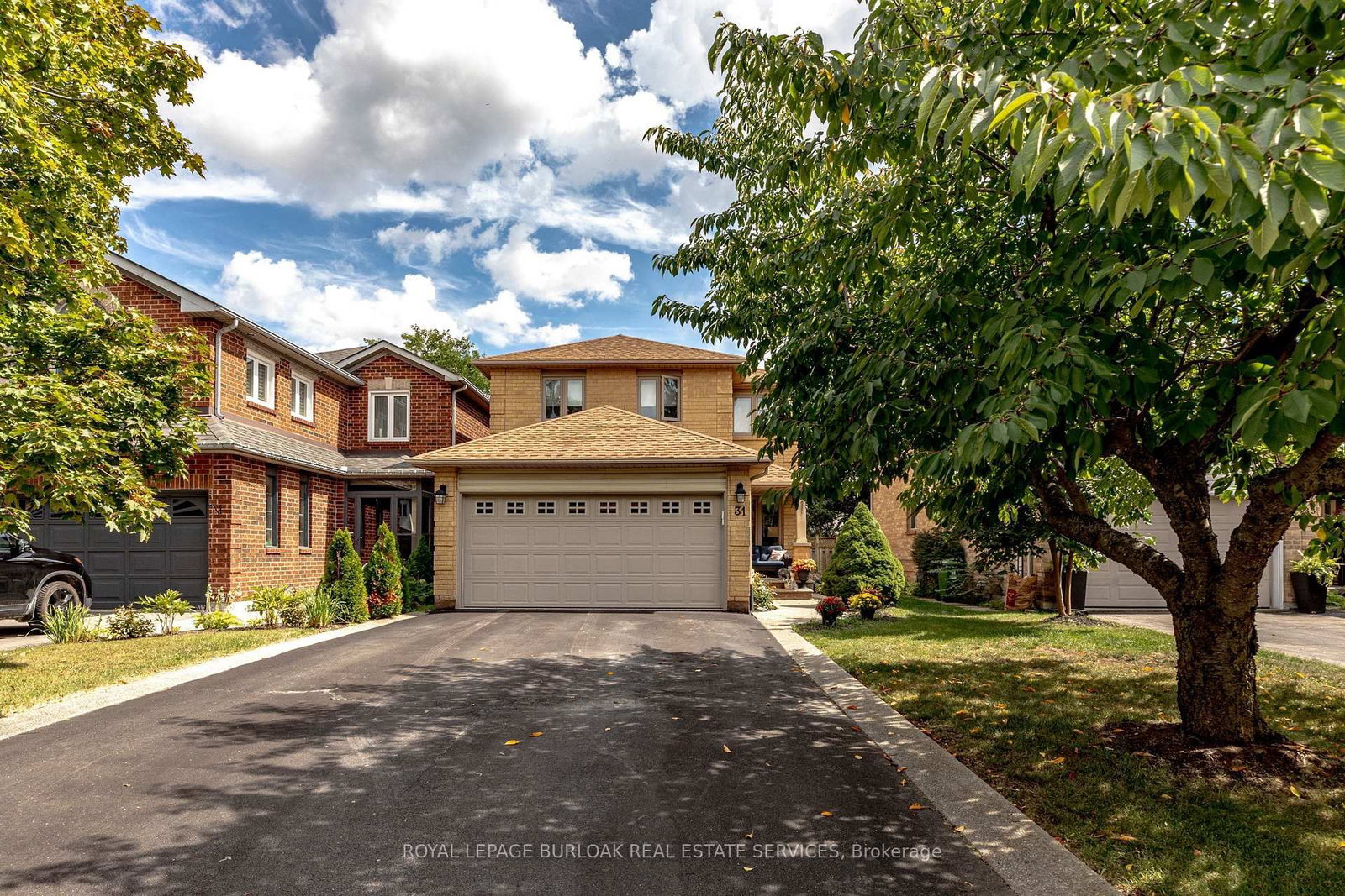 31 Grindstone Way • Hamilton, ON photo 1