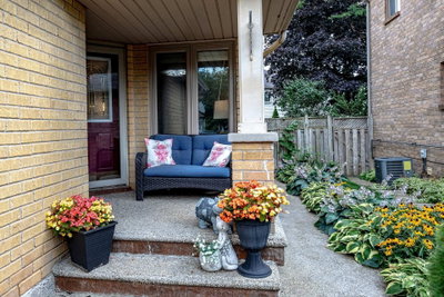 31 Grindstone Way • Hamilton, ON photo 3