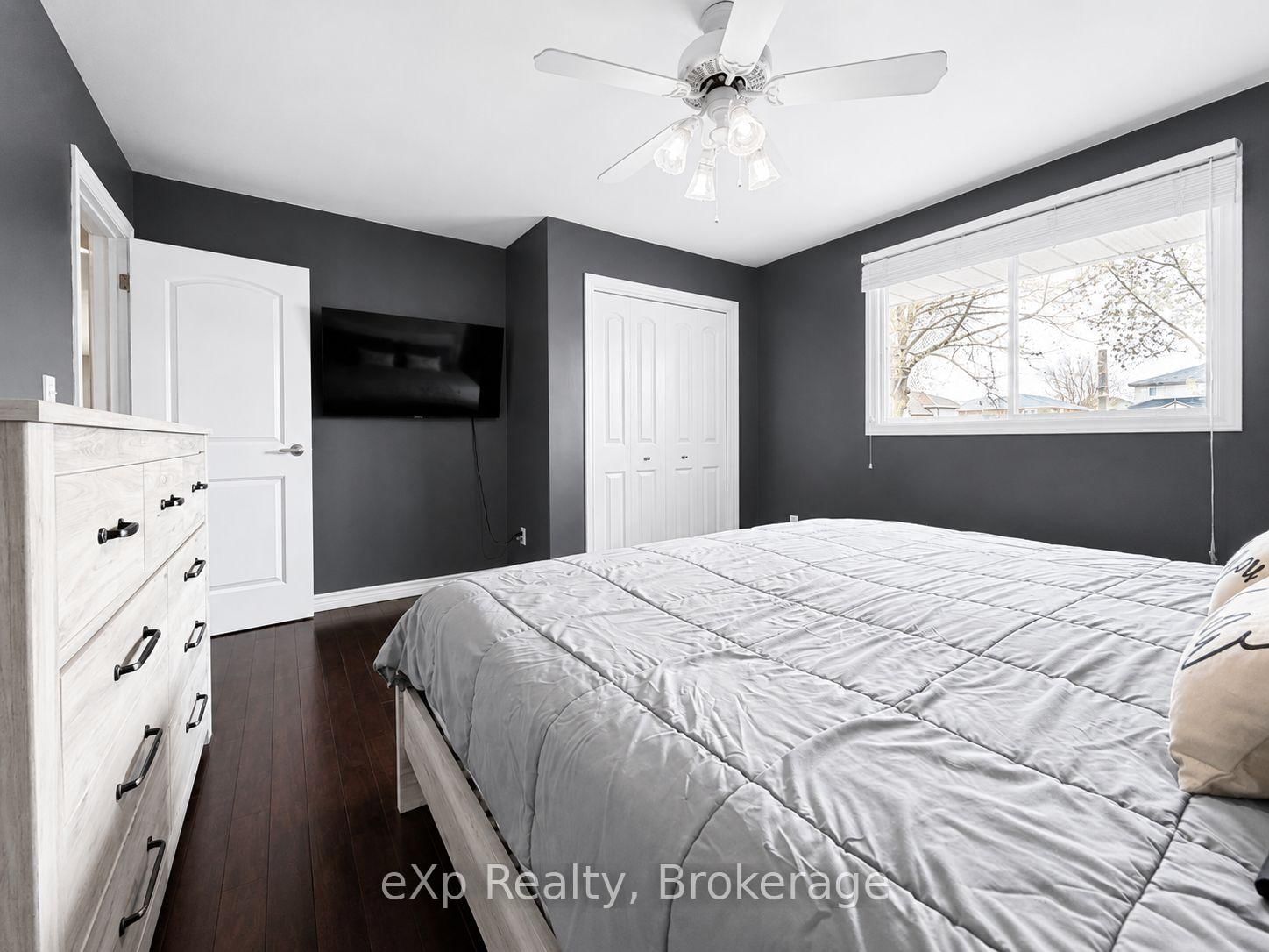 209 15th Avenue • Hanover, ON photo 11