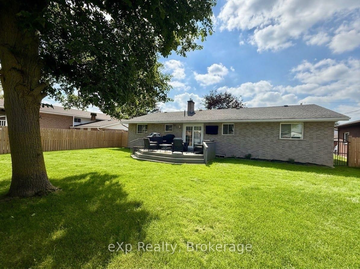 209 15th Avenue • Hanover, ON photo 20