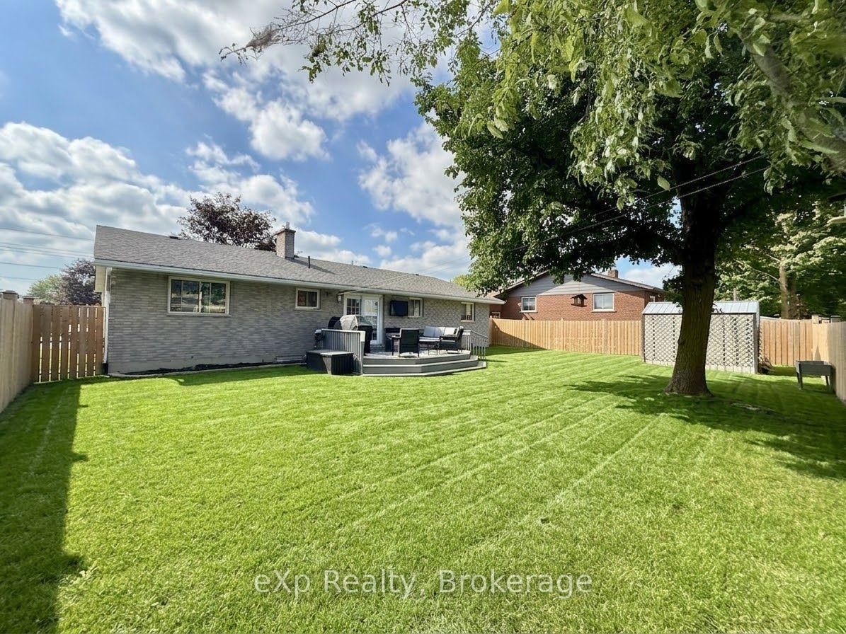 209 15th Avenue • Hanover, ON photo 22