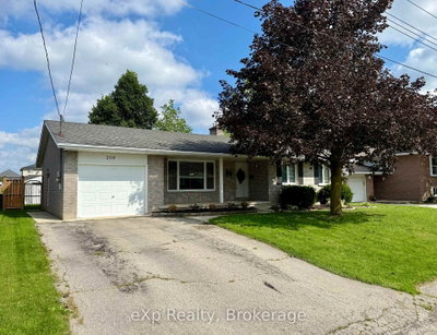 209 15th Avenue • Hanover, ON photo 3