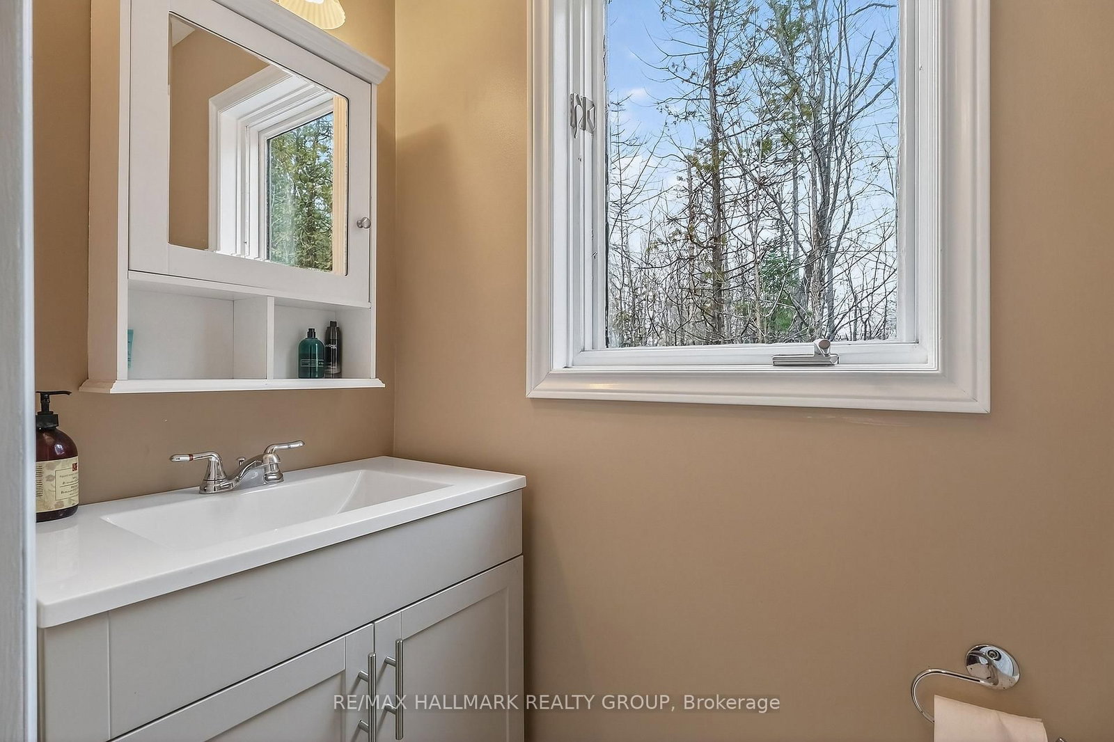 201 Moorhead Drive • Fitzroy Harbour, ON photo 14