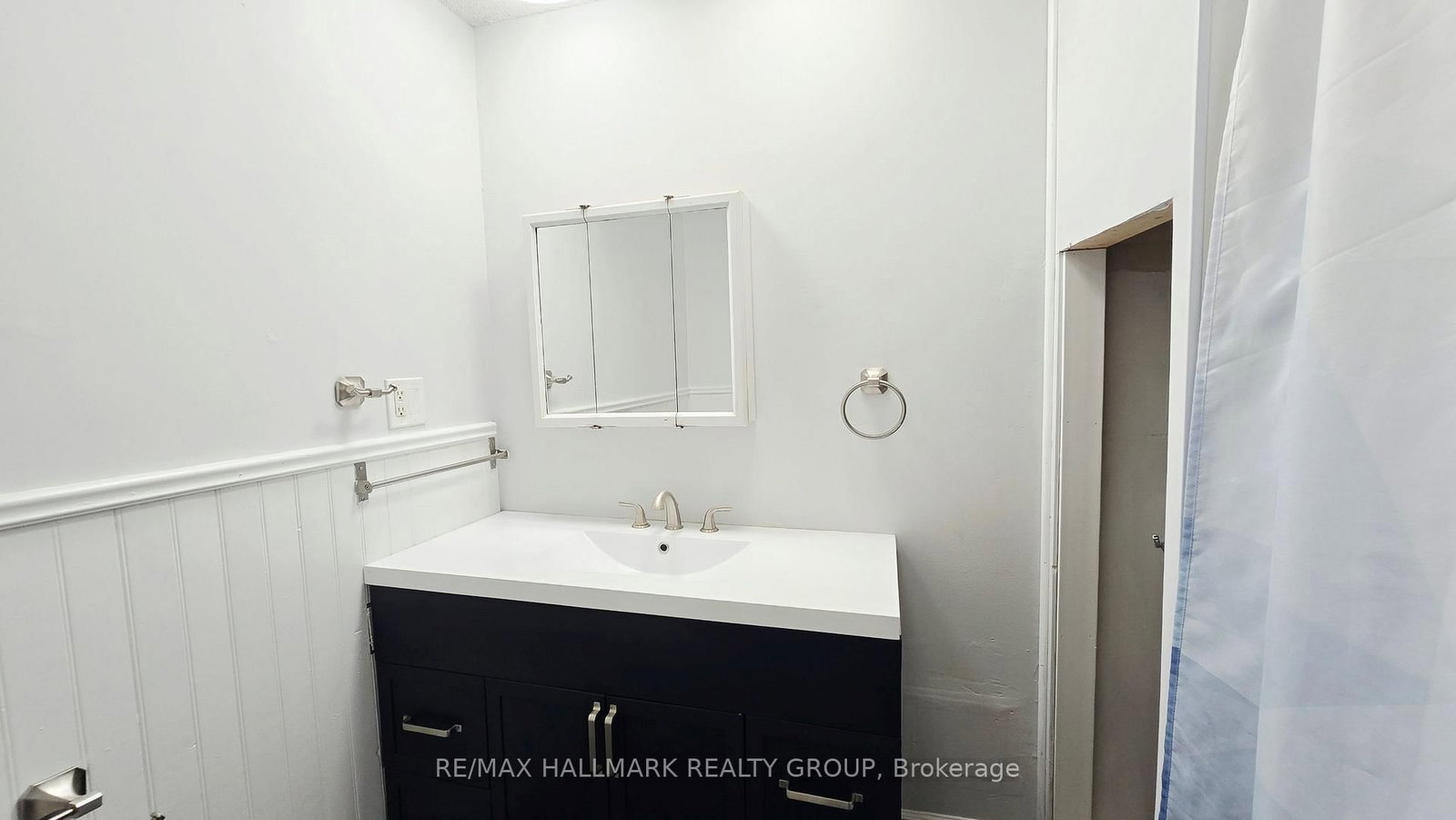 1153 Bayview Drive • Ottawa, ON photo 25