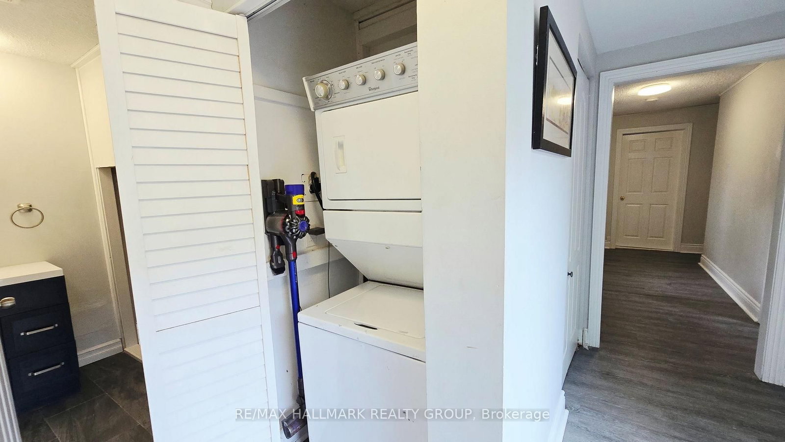 1153 Bayview Drive • Ottawa, ON photo 27