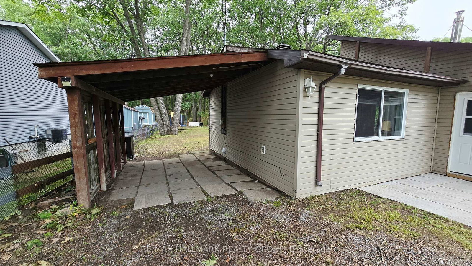 1153 Bayview Drive • Ottawa, ON photo 32
