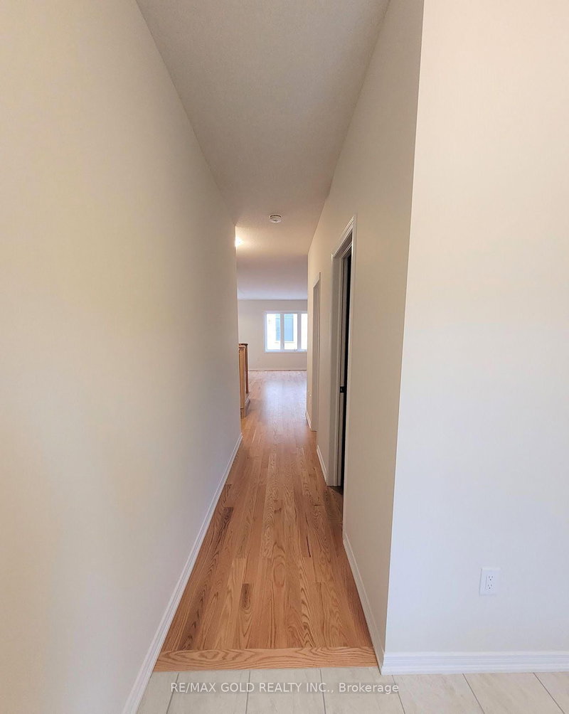 11 Amos Avenue
