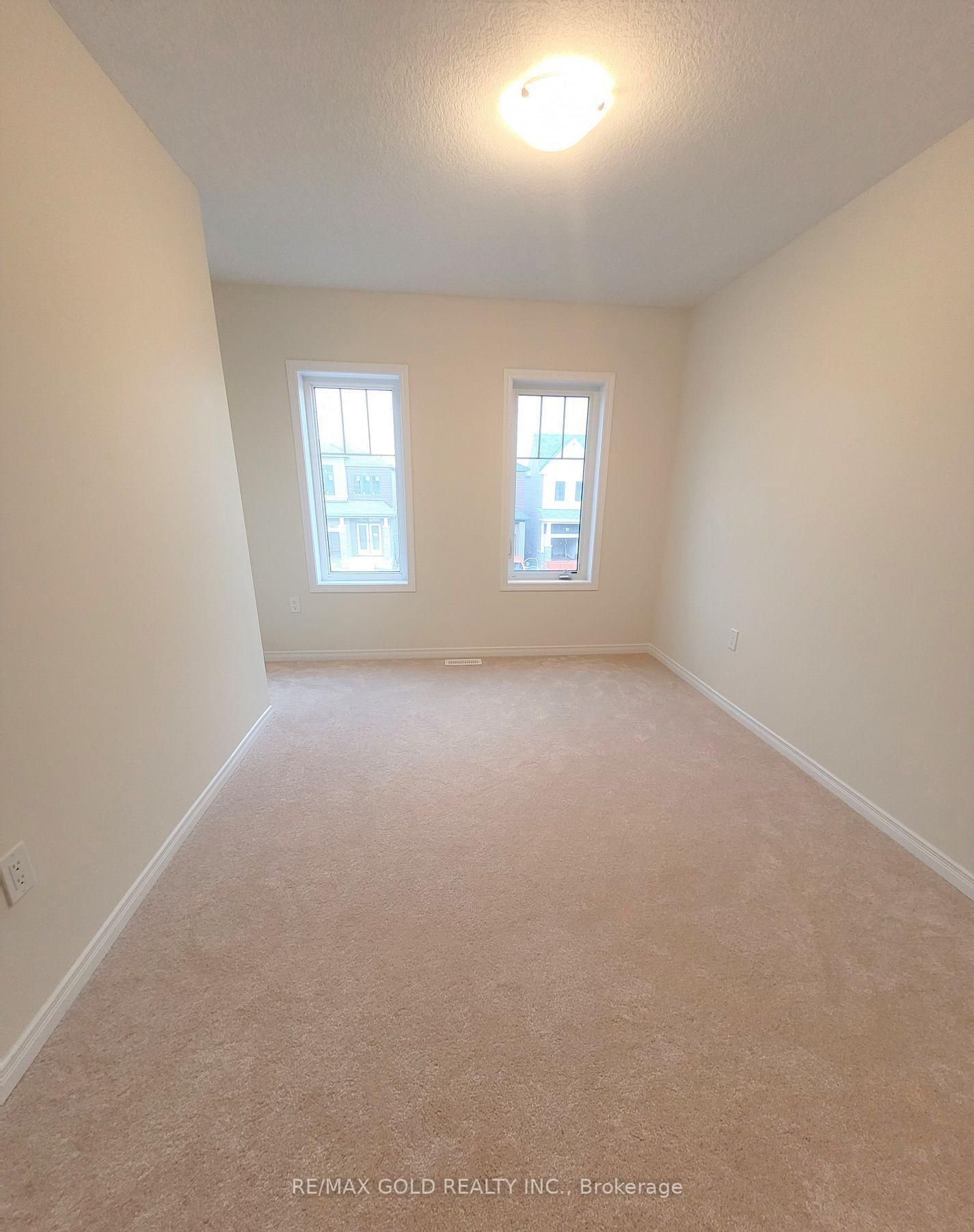 11 Amos Avenue • Brantford, ON photo 8