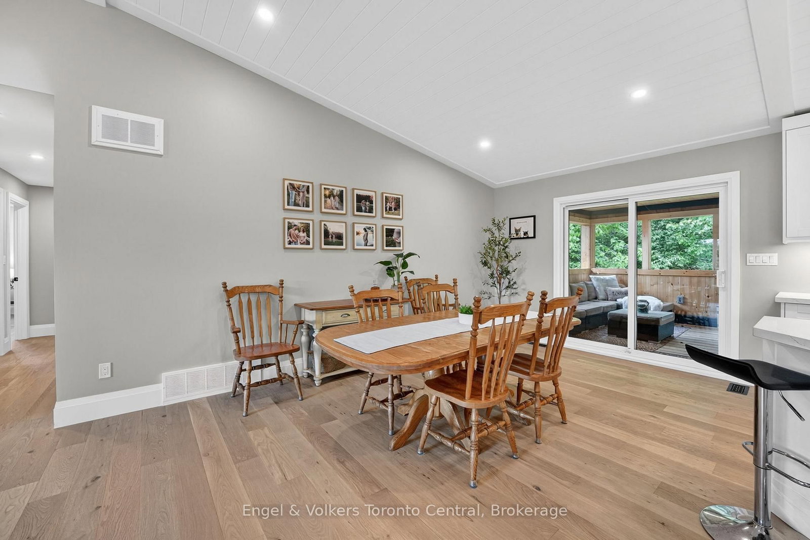 1093 Highway 141 Drive • Seguin, ON photo 13