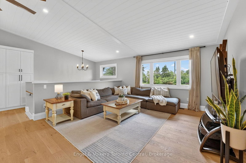 1093 Highway 141 Drive