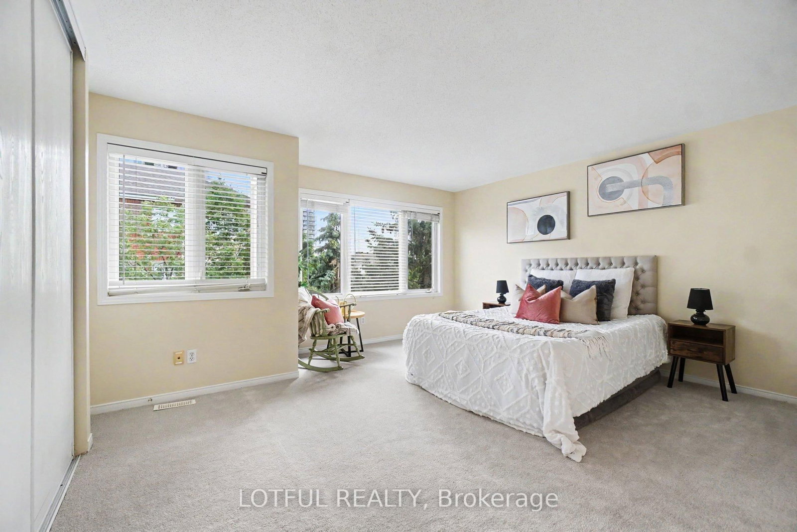 68 Metropole Private • Ottawa, ON photo 20