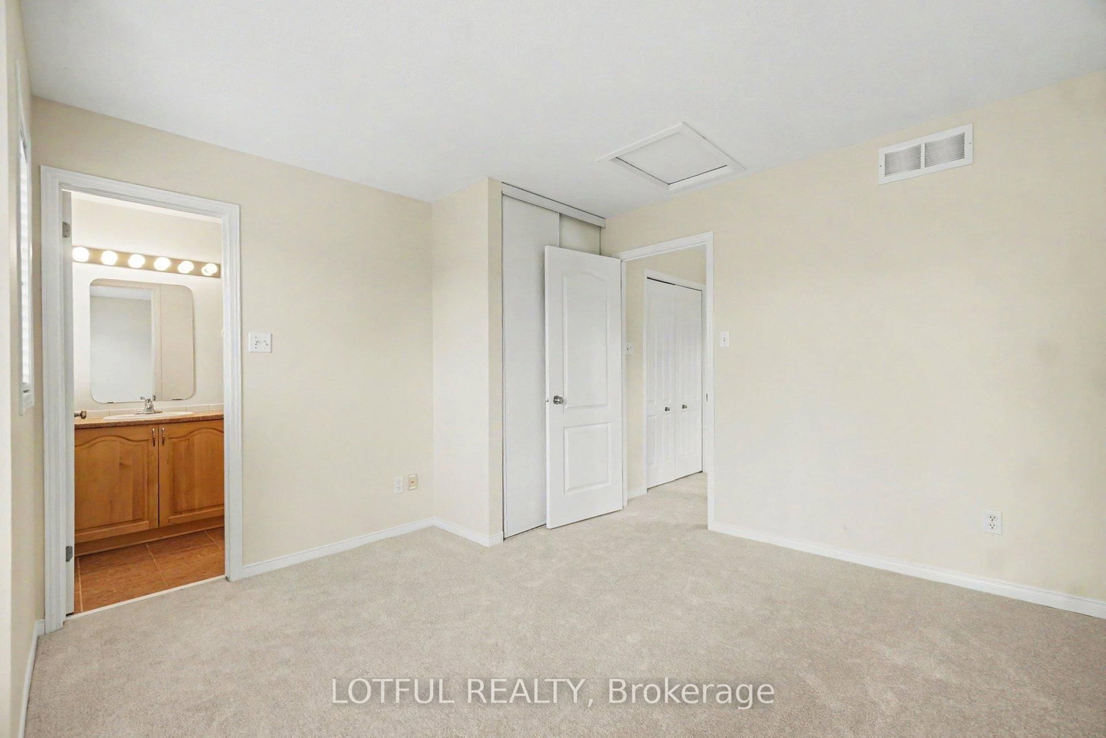 68 Metropole Private • Ottawa, ON photo 24