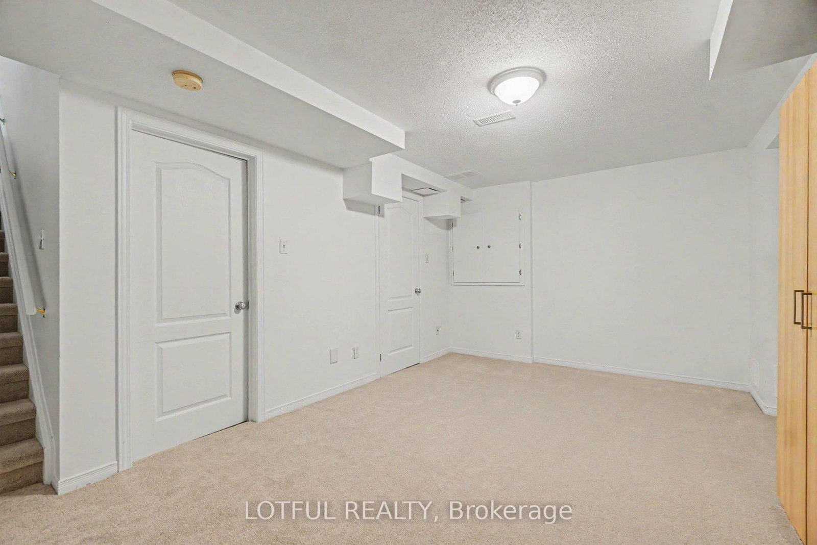 68 Metropole Private • Ottawa, ON photo 26