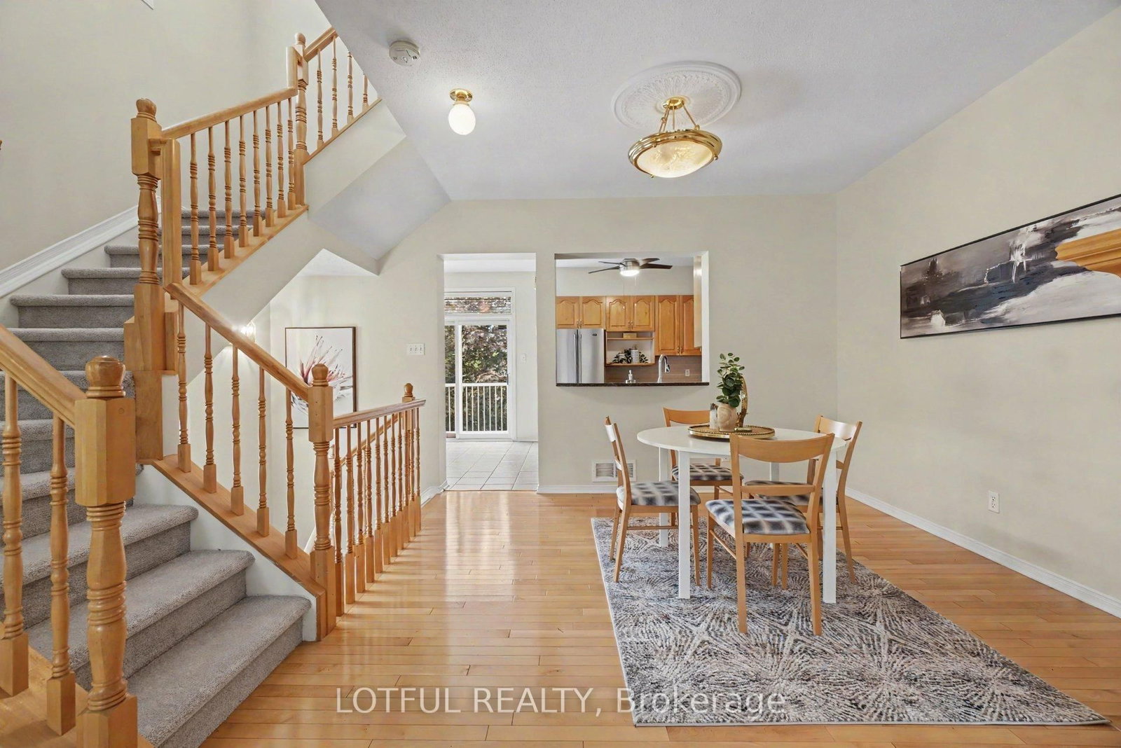 68 Metropole Private • Ottawa, ON photo 9