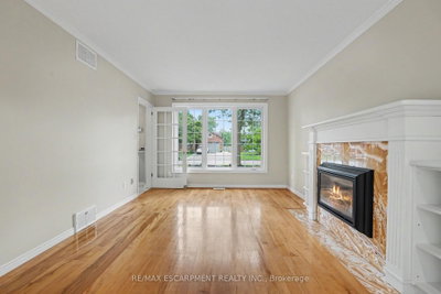 21 Farewell Crescent • West Lincoln, ON photo 8