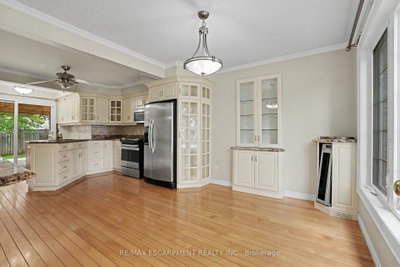21 Farewell Crescent • West Lincoln, ON photo 9