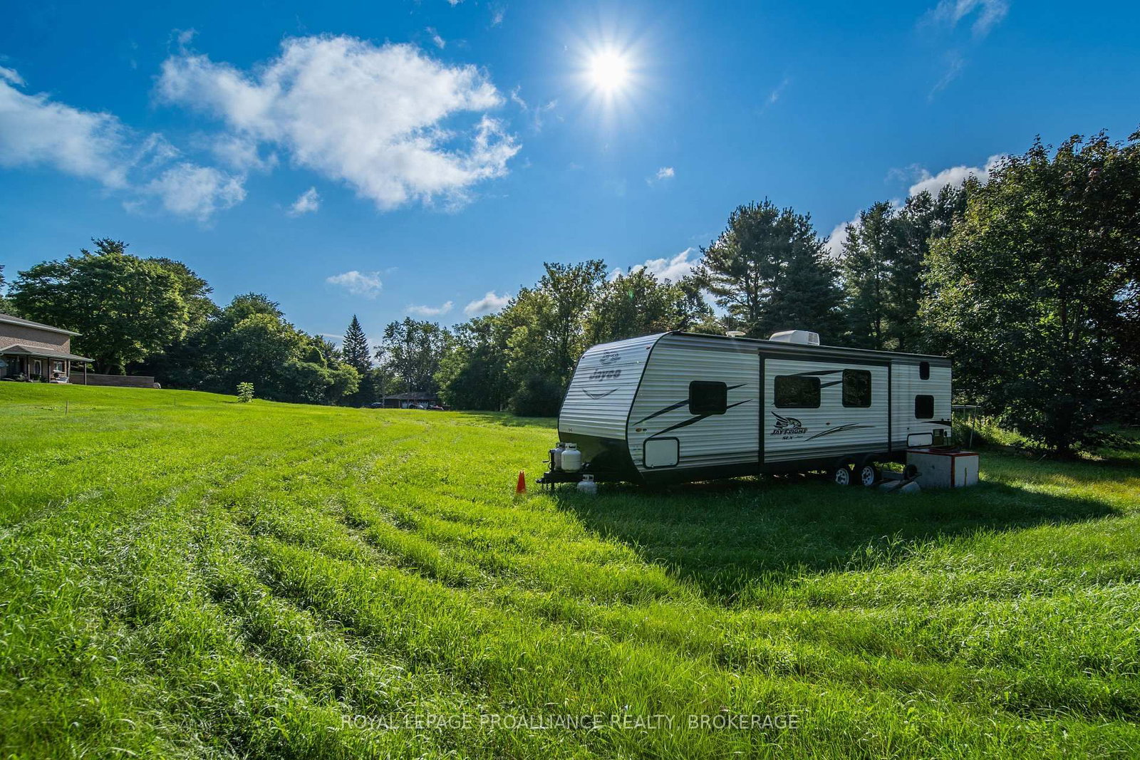 126 Haskins Point Road • Leeds and the Thousand Islands, ON photo 8