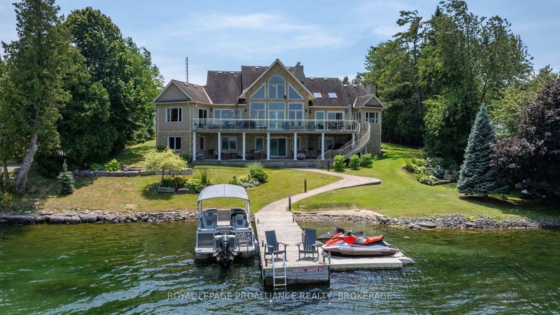 31 Leavis Shores, Gananoque