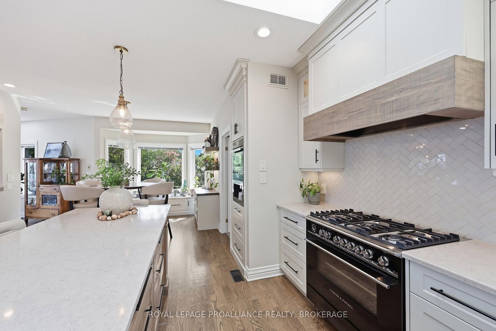31 Leavis Shores • Gananoque, ON photo 12