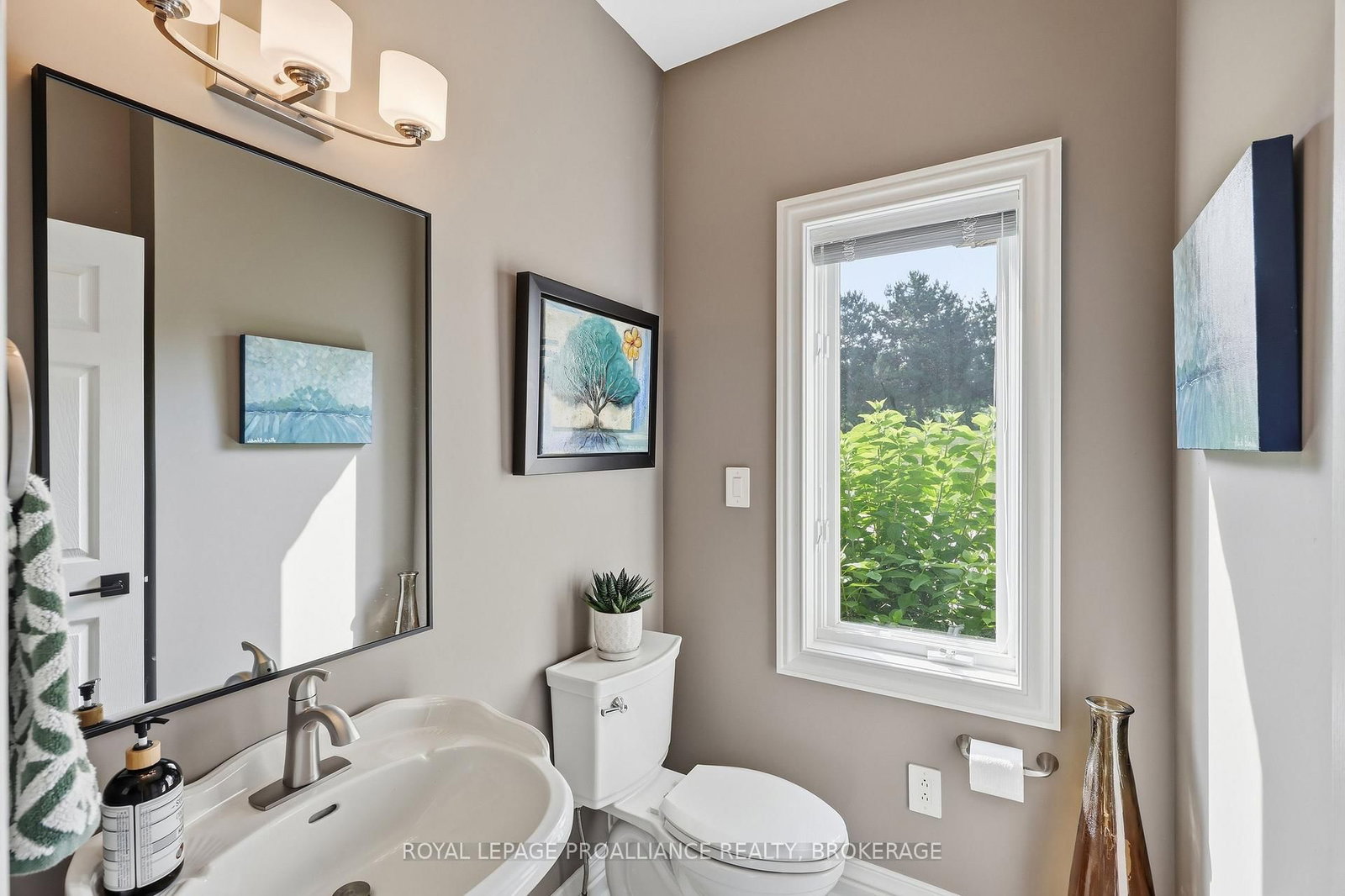 31 Leavis Shores • Gananoque, ON photo 26
