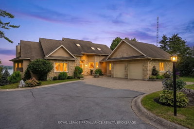 31 Leavis Shores • Gananoque, ON photo 5