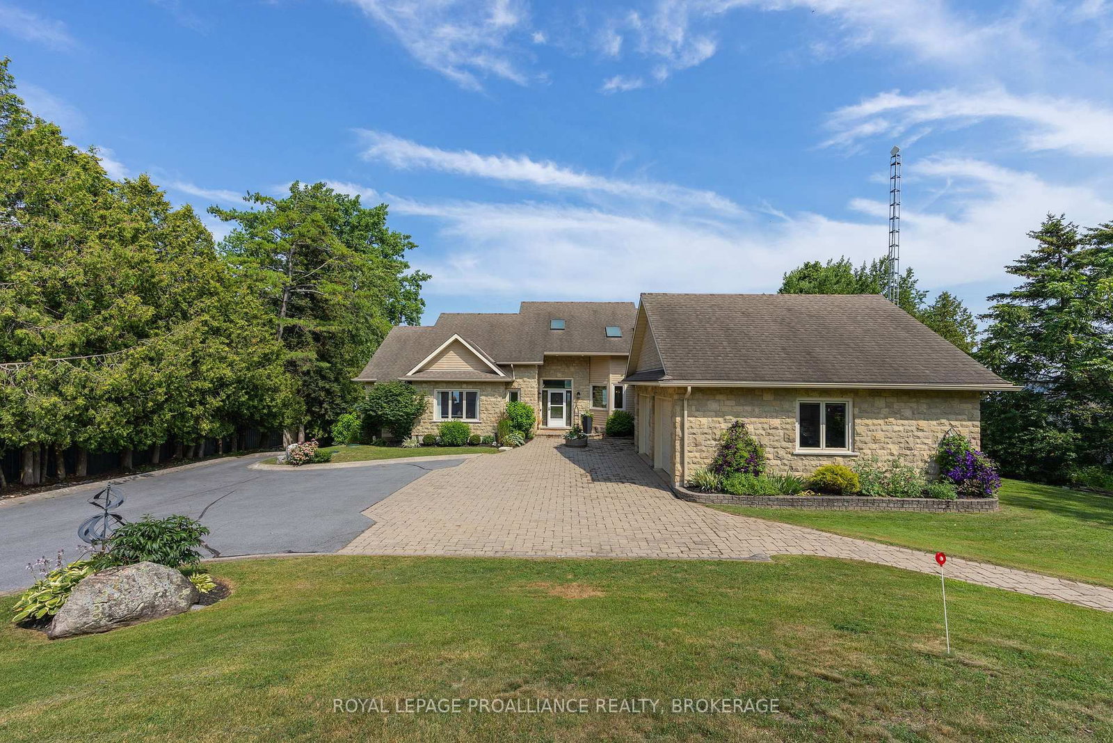 31 Leavis Shores • Gananoque, ON photo 6
