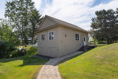 31 Leavis Shores • Gananoque, ON photo 8
