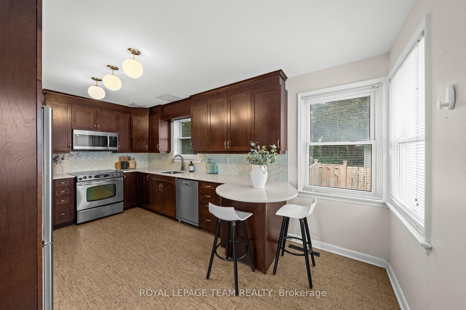 873 Smyth Road • Ottawa, ON photo 16