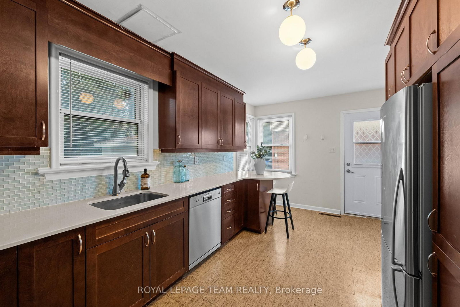 873 Smyth Road • Ottawa, ON photo 20