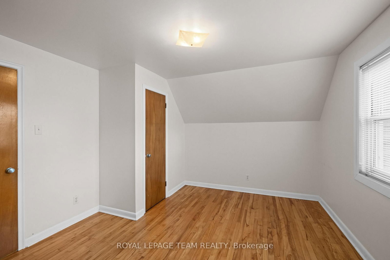 873 Smyth Road • Ottawa, ON photo 28