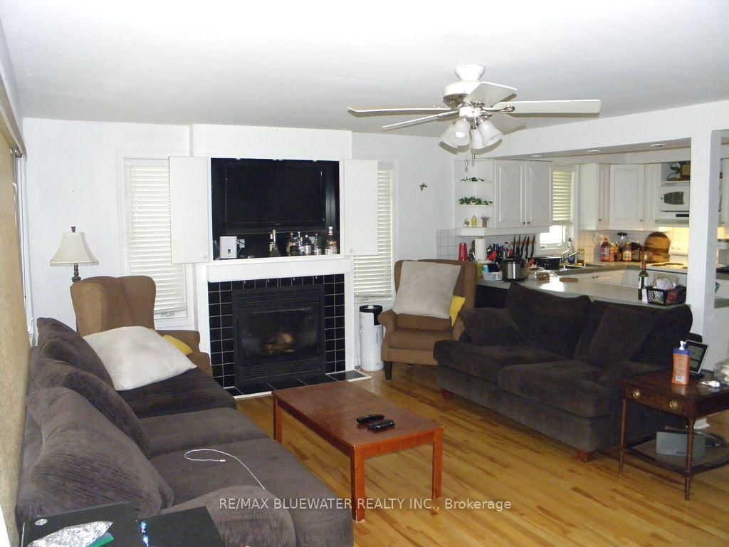9714 Lake Road • Lambton Shores, ON photo 16