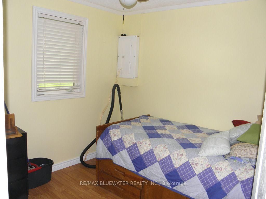 9714 Lake Road • Lambton Shores, ON photo 22