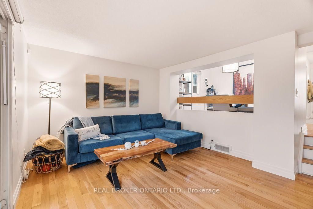 1699E Lamoureux Drive • Ottawa, ON photo 12