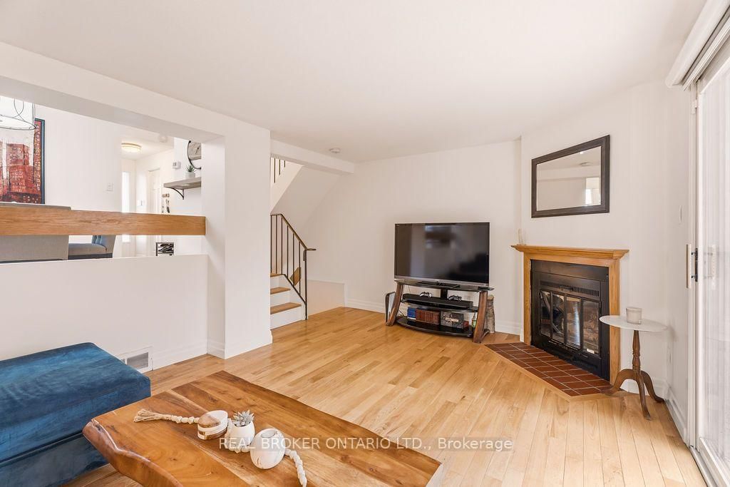 1699E Lamoureux Drive • Ottawa, ON photo 13