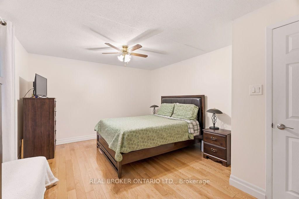 1699E Lamoureux Drive • Ottawa, ON photo 19