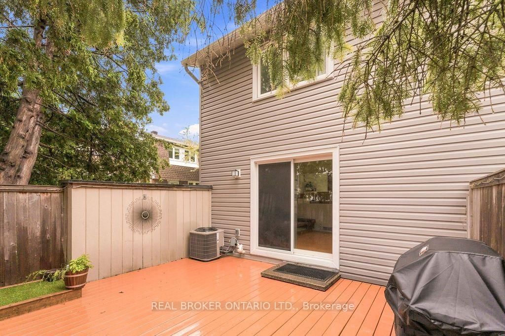 1699E Lamoureux Drive • Ottawa, ON photo 31