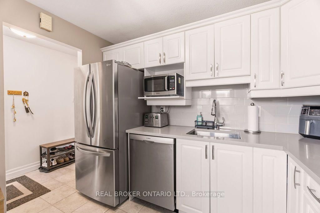 1699E Lamoureux Drive • Ottawa, ON photo 6