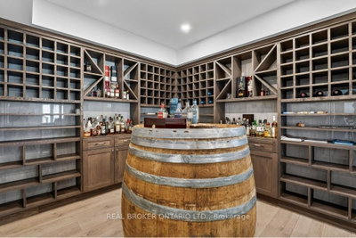 1095 Mineral Springs Road • Hamilton, ON photo 4