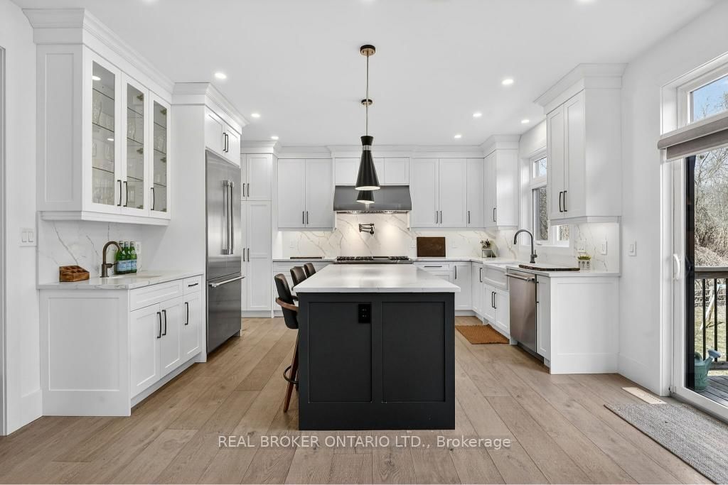 1095 Mineral Springs Road • Hamilton, ON photo 6