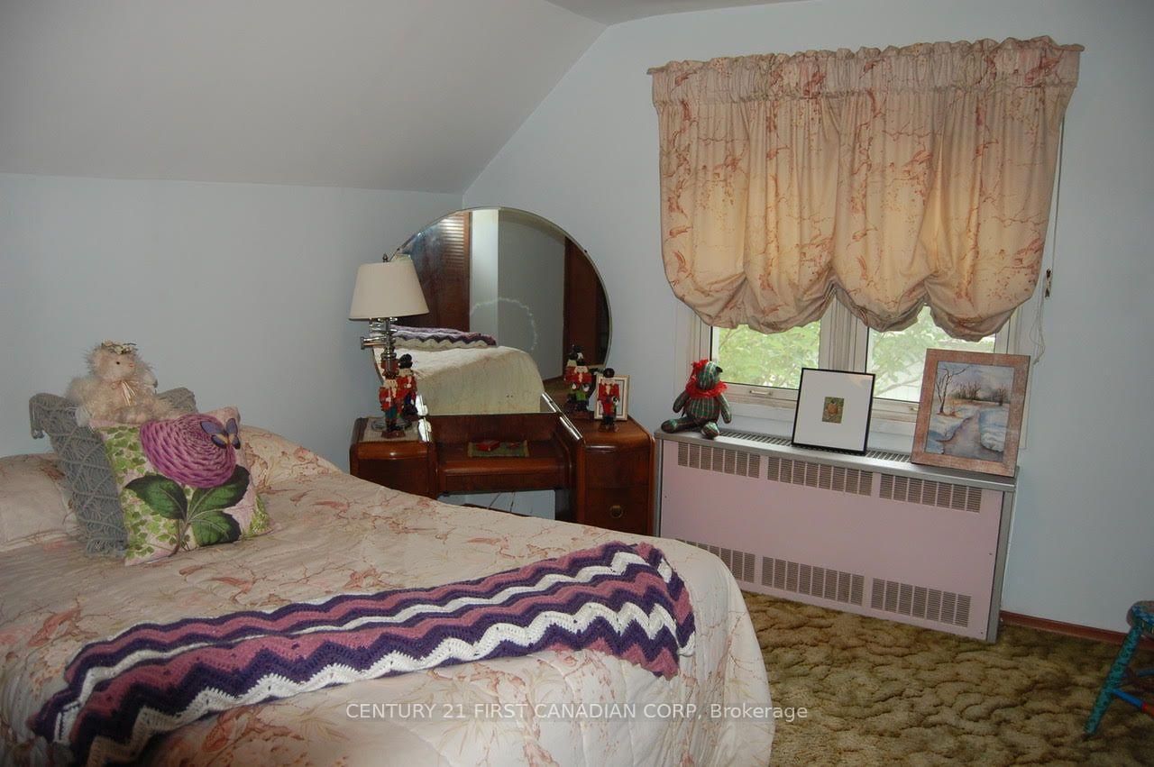 166 Foster Avenue • London North, ON photo 15