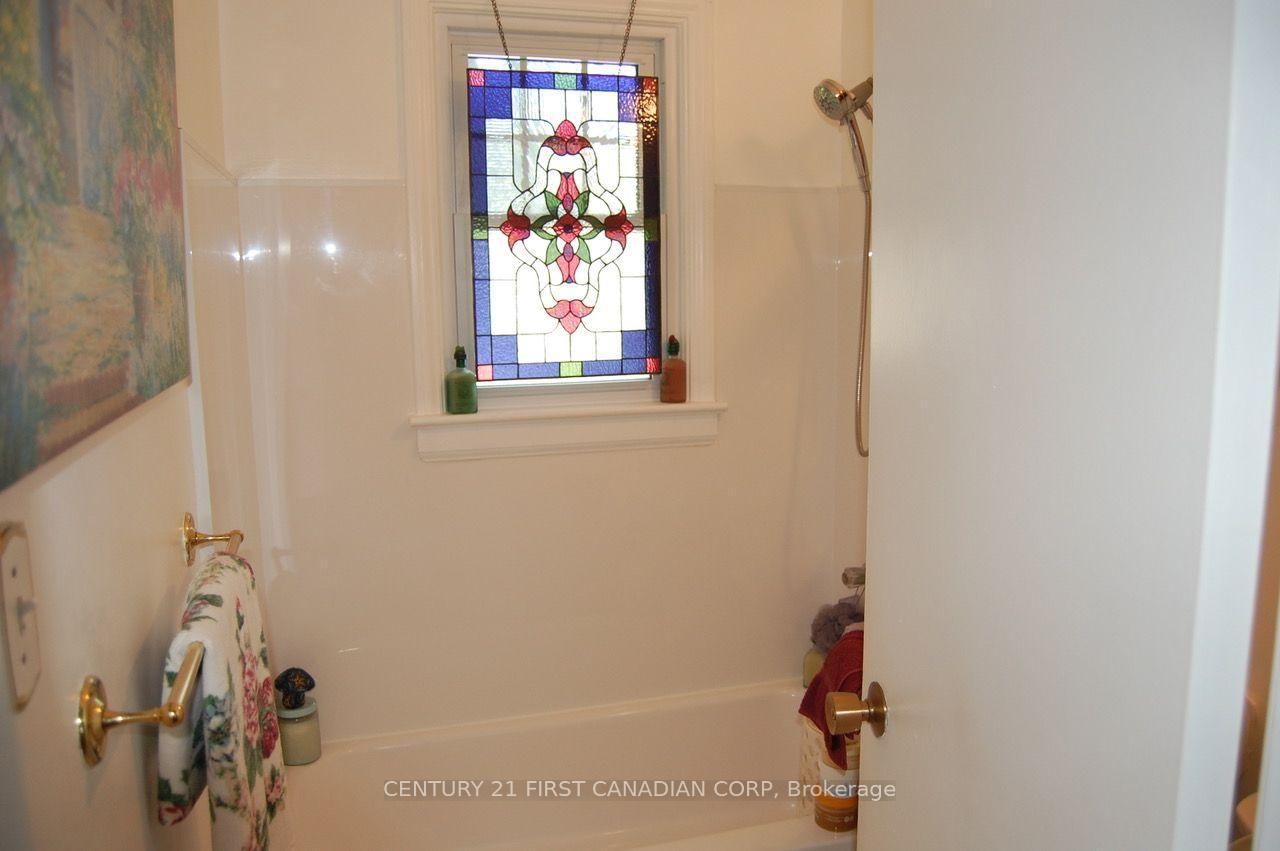 166 Foster Avenue • London North, ON photo 19